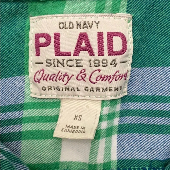 Old Navy women’s flannel plaid button down shirt - Picture 4 of 9